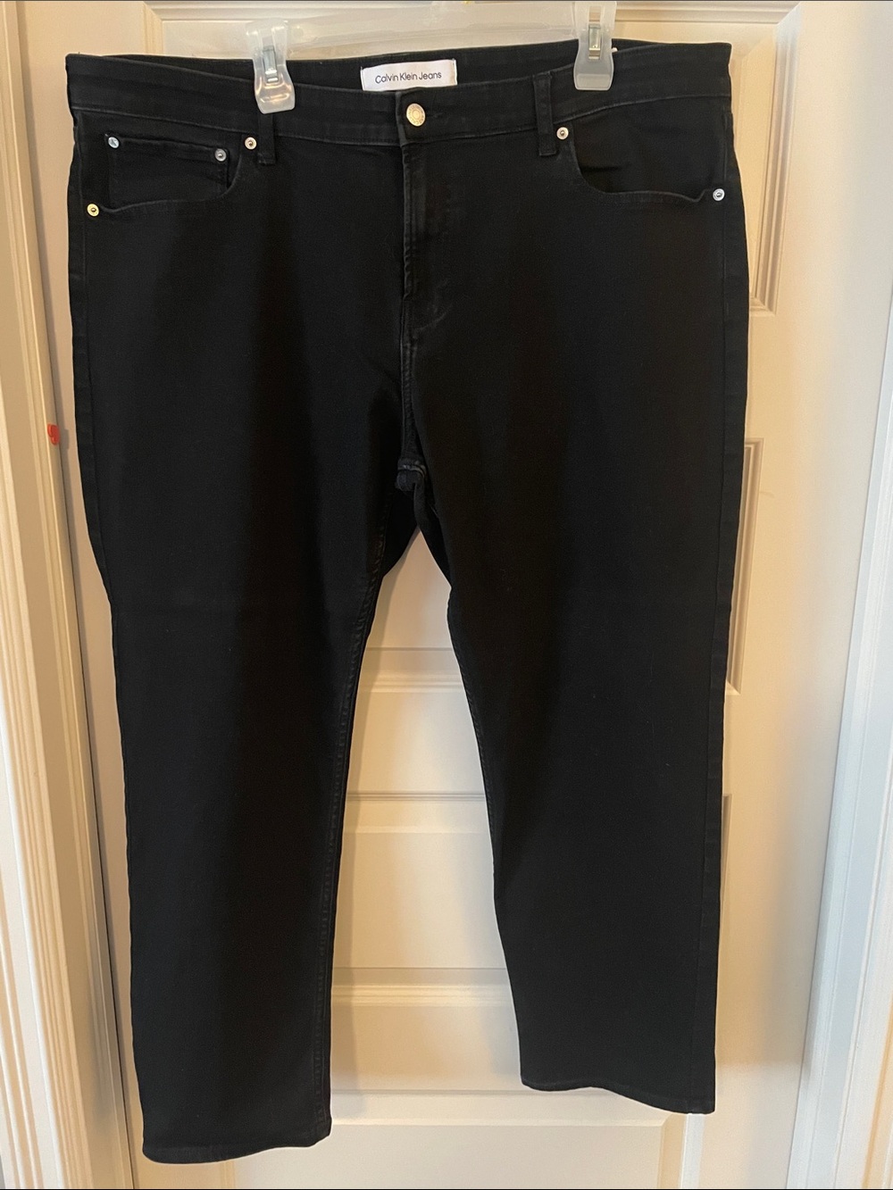 Calvin Klein Men Black Slim Straight Jeans